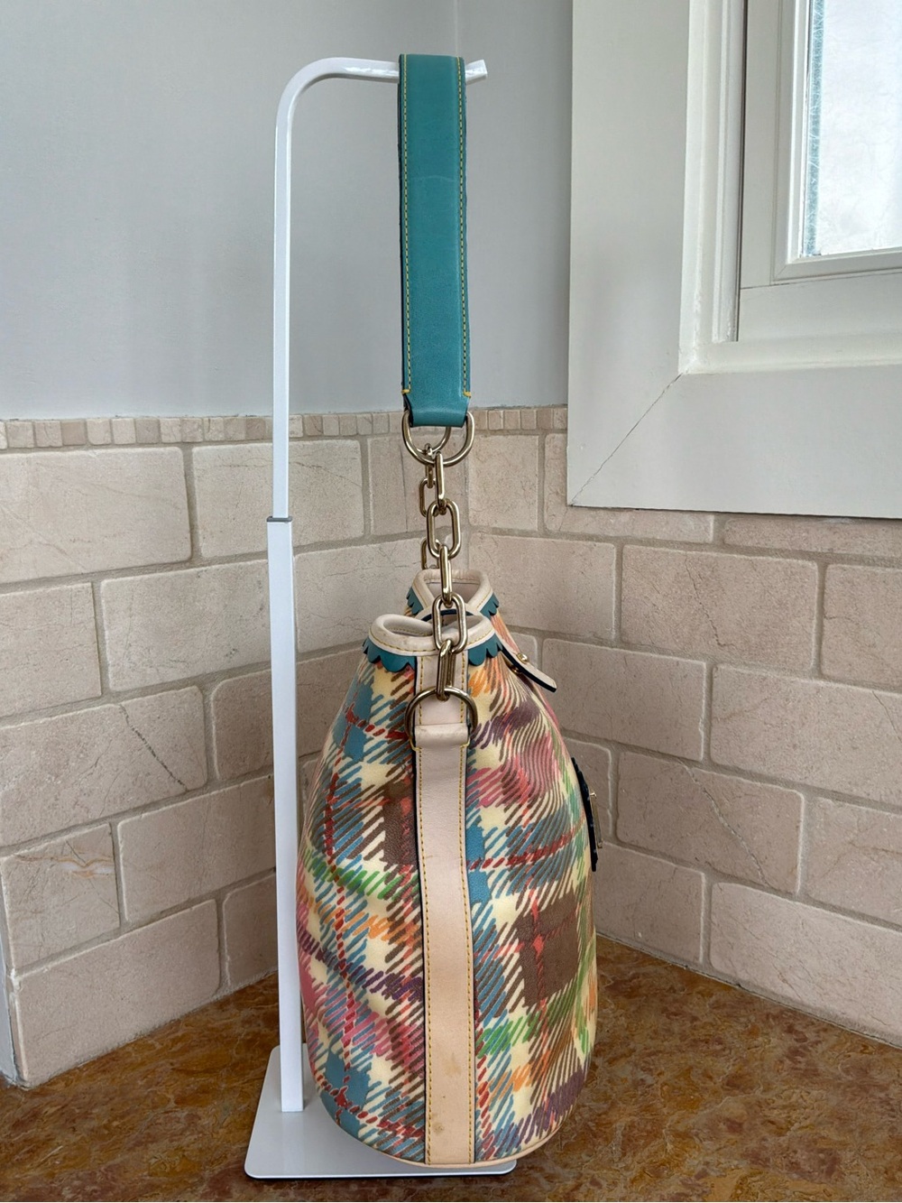 Dooney & Bourke Y2K Vintage Pastel Rainbow Tartan Plaid Bucket Bag Scalloped - Picture 3 of 16